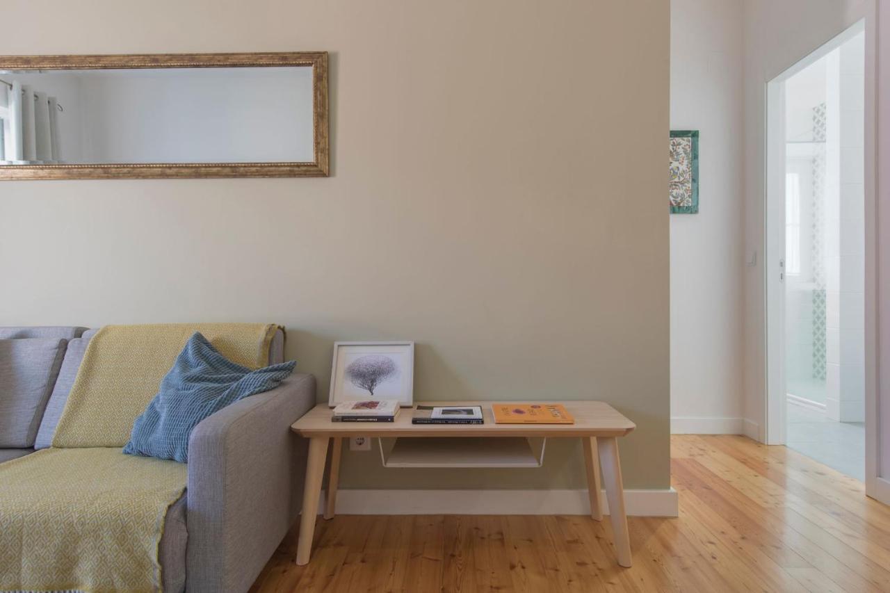 Lovelystay - Sunny Flat W/ Balcony Overseeing Graca And River Lisboa 外观 照片
