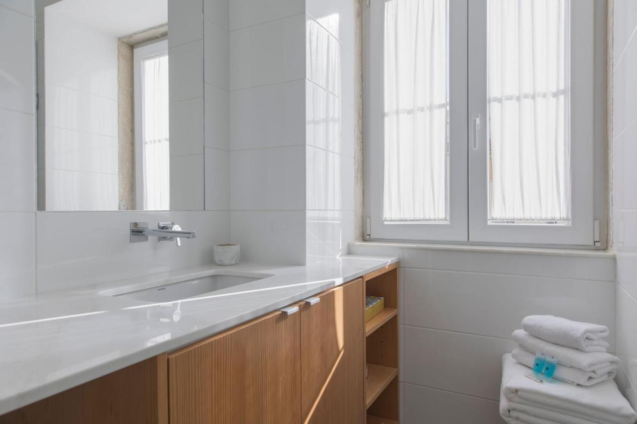 Lovelystay - Sunny Flat W/ Balcony Overseeing Graca And River Lisboa 外观 照片